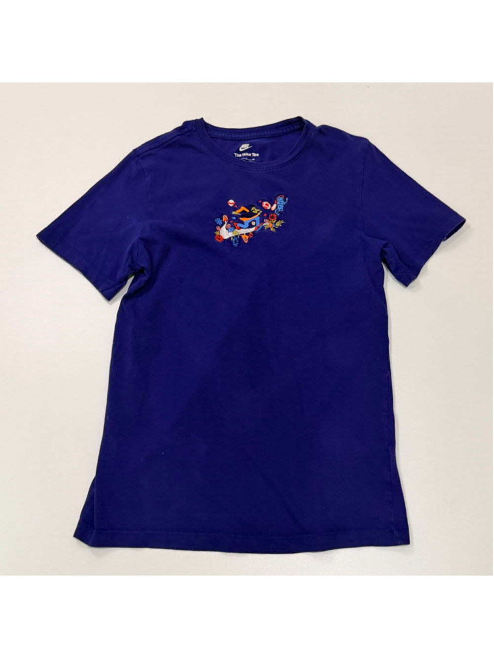 Nike Women’s The Nike Tee Embroidered Sports Graphic Blue Size S b2